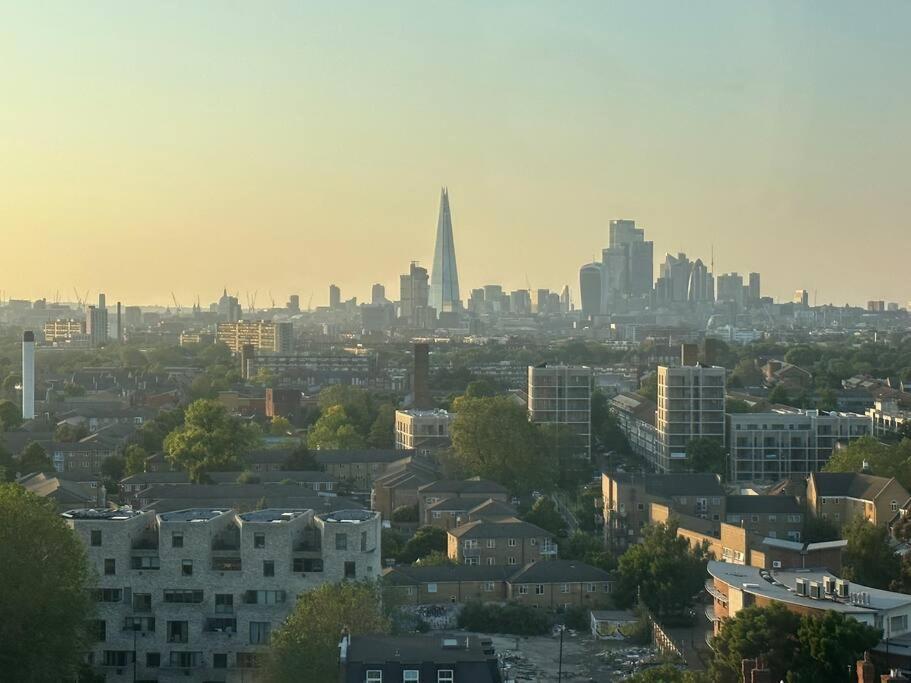 3 Bed Sky Apartment Se15 Peckham Londres Extérieur photo